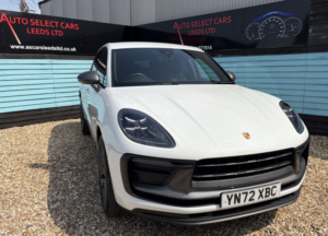 2022 Porsche Macan 2.0t T SUV 5dr Petrol Pdk 4WD Euro 6 (s/s) (265 Ps) in White — image 4