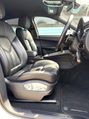 2022 Porsche Macan 2.0t T SUV 5dr Petrol Pdk 4WD Euro 6 (s/s) (265 Ps) in White — image 6