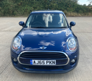 2016 MINI Hatch 1.5 5-Door Hatch Cooper in Blue — image 5