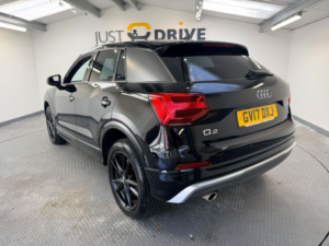 2017 Audi Q2 1.6 Tdi S Line SUV 5dr Diesel S Tronic Euro 6 (s/s) (116 Ps) in Black — image 4