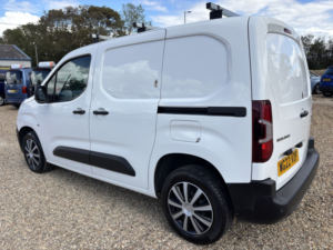 2022 Citroen Berlingo 1.5 Bluehdi 1000 Enterprise M Pro in White — image 5