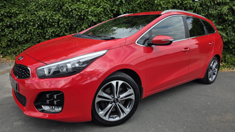 2016 Kia Ceed 1.6 Crdi Gt-Line Sportwagon (euro 6) in Red — image 1