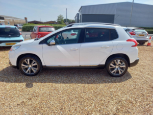 2014 Peugeot 2008 1.6 E-Hdi Feline Euro 5 (s/s) 5dr (calima) in White — image 4