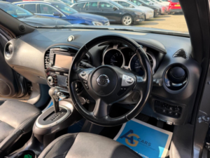 2019 Nissan Juke 1.6 Tekna Xtron Euro 6 5dr in Grey — image 3