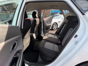2013 Kia Ceed 1.6 Crdi Ecodynamics 2 Euro 5 (s/s) 5dr in White — image 5