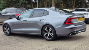2019 Volvo S60 2.0 T5 R-Design Plus Auto Euro 6 (s/s) 4dr in Grey — image 4