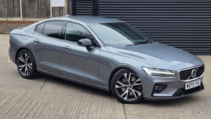2019 Volvo S60 2.0 T5 R-Design Plus Auto Euro 6 (s/s) 4dr in Grey — image 6