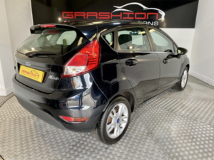 2015 Ford Fiesta 1.0 T Ecoboost Zetec in Black — image 5