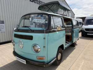 1970 Volkswagen T2 Campervan 1970 Bay Vanwurks Camper Van in Blue — image 5