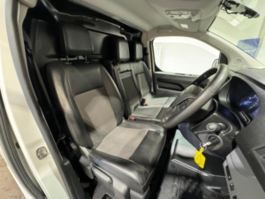 2020 Vauxhall Vivaro 1.5 Turbo D 2900 Sportive L1 H1 Euro 6 (s/s) 5dr in White — image 3
