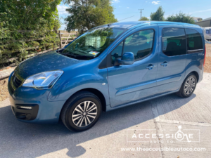 2016 Peugeot Partner Tepee 1.6 Vti Active in Blue — image 3