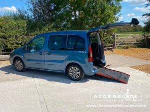2016 Peugeot Partner Tepee 1.6 Vti Active in Blue — image 5