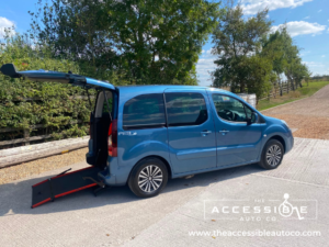 2016 Peugeot Partner Tepee 1.6 Vti Active in Blue — image 6