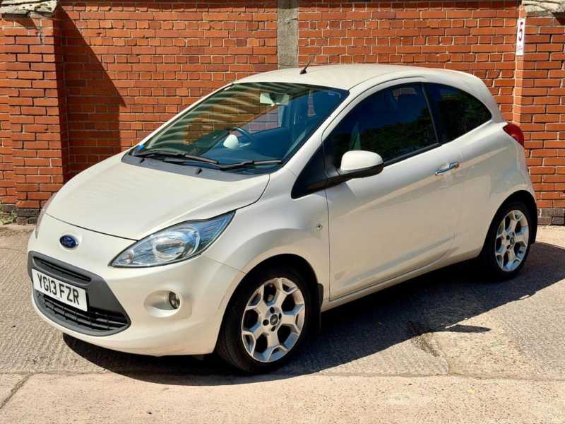 2013 Ford Ka 1.2 Titanium Euro 5 3dr in White — image 1