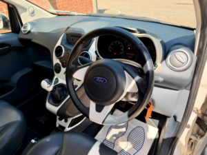 2013 Ford Ka 1.2 Titanium Euro 5 3dr in White — image 4
