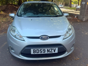 2010 Ford Fiesta 1.6 Titanium in Silver — image 2