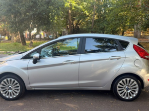 2010 Ford Fiesta 1.6 Titanium in Silver — image 4