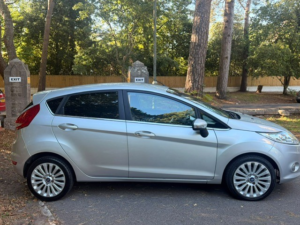 2010 Ford Fiesta 1.6 Titanium in Silver — image 5