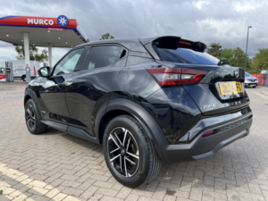 2024 Nissan Juke 1.6 N-Connecta in Black — image 5