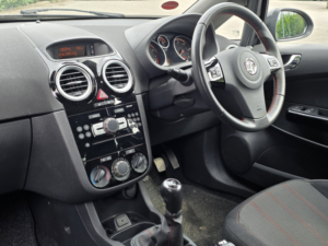 2013 Vauxhall Corsa 1.2 16v Sxi Hatchback 5dr Petrol Manual Euro 5 (a/c) (85 Ps) in Black — image 2