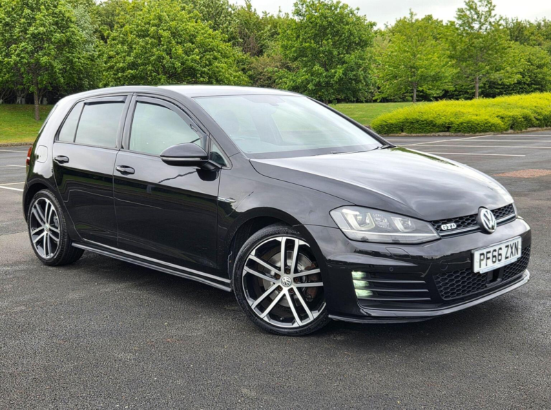 2016 Volkswagen Golf 2.0 Tdi Bluemotion Tech Gtd DSG Euro 6 (s/s) 5dr in Black — image 1