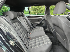 2016 Volkswagen Golf 2.0 Tdi Bluemotion Tech Gtd DSG Euro 6 (s/s) 5dr in Black — image 5