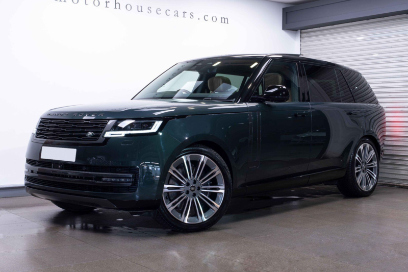 2024 Land Rover Range Rover 4.4 P530 V8 Autobiography Auto 4WD Euro 6 (s/s) 5dr (lwb, 7seat) in Green — image 1