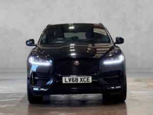 2018 Jaguar F-Pace 2.0 D240 R-Sport Auto AWD Euro 6 (s/s) 5dr in Black — image 2