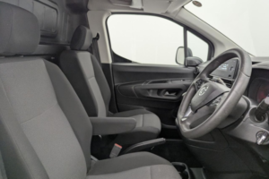 2020 Vauxhall Combo 1.6 Turbo D 2300 Sportive Panel Van 4dr Diesel Manual L1 H1 Euro 6 (s/s) (100 Ps) in White — image 3