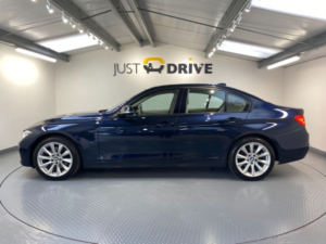 2012 BMW 3 Series 2.0 328i Modern Saloon 4dr Petrol Auto Euro 5 (s/s) (245 Ps) in Blue — image 2