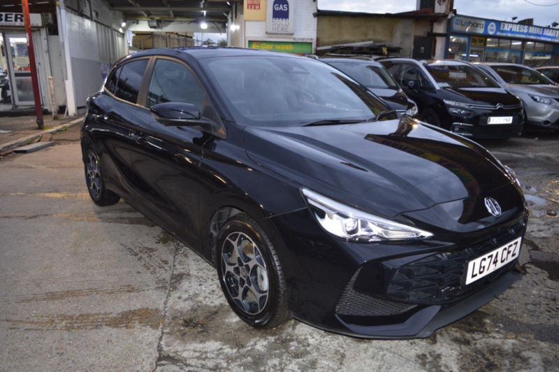 2024 MG Mg3 1.5 Hybrid+ Mhev Trophy in Black — image 1