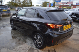 2024 MG Mg3 1.5 Hybrid+ Mhev Trophy in Black — image 4