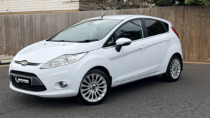 2012 Ford Fiesta 1.4 Titanium in White — image 3