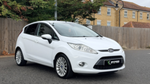 2012 Ford Fiesta 1.4 Titanium in White — image 5