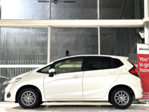 2017 Honda Jazz 1.3 I-Vtec Se CVT Euro 6 (s/s) 5dr in White — image 2
