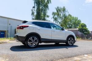 2017 Nissan Qashqai 1.2 Dig-T N-Connecta in White — image 6