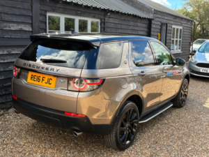 2016 Land Rover Discovery Sport 2.0 Td4 Hse Luxury Auto 4WD Euro 6 (s/s) 5dr in Brown — image 2