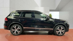 2013 Volkswagen Touareg 3.0 Tdi V6 Bluemotion Tech R-Line Tiptronic 4WD Euro 5 (s/s) 5dr in Black — image 6