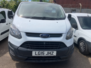 2015 Ford Transit Custom 2.2 Tdci 310 Econetic Panel Van 5dr Diesel Manual L1 H1 (162 G/km, 98 Bhp) in White — image 2