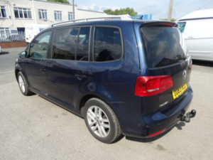 2013 Volkswagen Touran 1.6 Tdi Se Euro 5 5dr in Blue — image 6