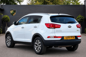 2014 Kia Sportage 1.6 Gdi Ecodynamics 2 2WD Euro 5 (s/s) 5dr in White — image 5