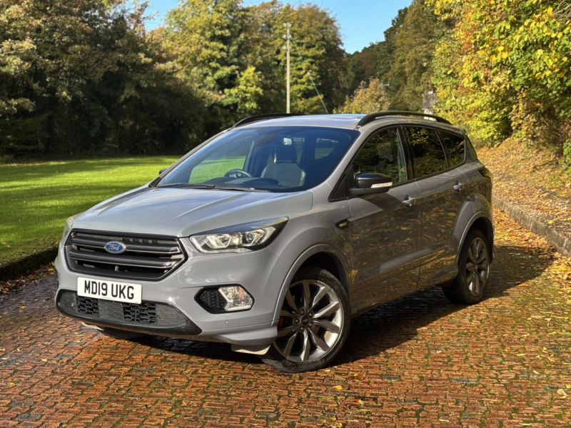 2019 Ford Kuga 1.5 Tdci Ecoblue St-Line Edition in Grey — image 1