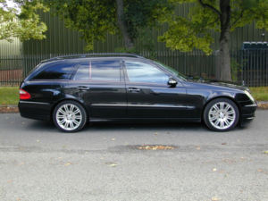 2006 Mercedes-Benz E Class Ref 8784 - Mercedes Benz W211 E Class E300 Estate Ex Japan in Black — image 2