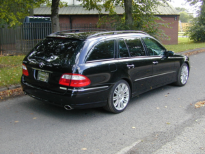 2006 Mercedes-Benz E Class Ref 8784 - Mercedes Benz W211 E Class E300 Estate Ex Japan in Black — image 3