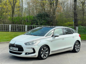2012 Citroen Ds5 2.0 H E-Hdi Airdream Dstyle Egs6 4WD Euro 5 (s/s) 5dr in White — image 5