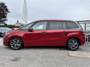 2015 Citroen Grand C4 Picasso 1.6 Bluehdi Exclusive+ in Red — image 2