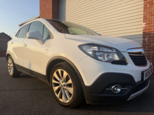 2015 Vauxhall Mokka 1.4 I Turbo Se in White — image 2