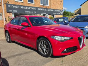2019 Alfa Romeo Giulia 2.0t Super Saloon 4dr Petrol Auto Euro 6 (s/s) (200 Ps) in Red — image 2
