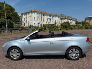 2009 Volkswagen Eos 2.0 Tdi Cr in Silver — image 5