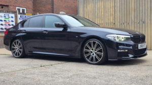 2018 BMW 5 Series 2.0 520d M Sport Auto Euro 6 (s/s) 4dr in Black — image 4